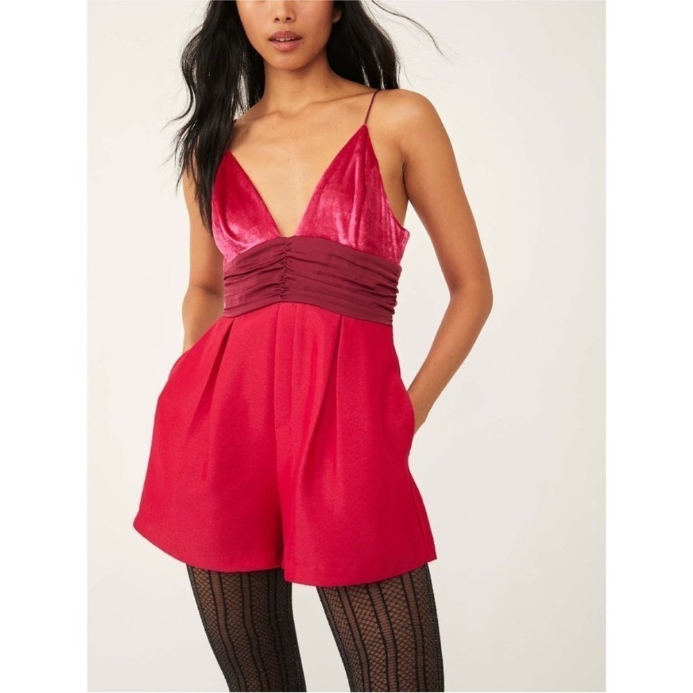 Free People Sylkie Moxie Bustier Satin Velvet V Neck Red Pink Romper Size 4